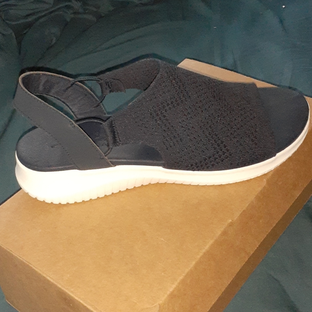 Skechers Engineered Knit sandals